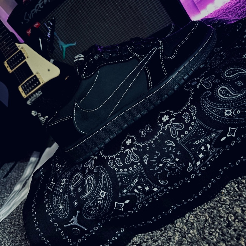 Air Jordan 1 x Travis Scott phantoms
